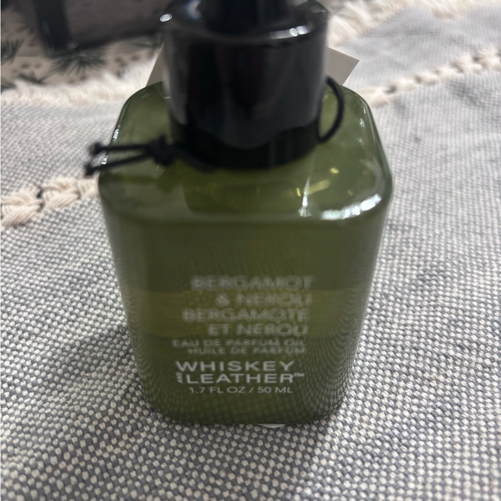 Whiskey Leather Bergamot & Neroli Men’s Fragrance Oil - Picture 2 of 3